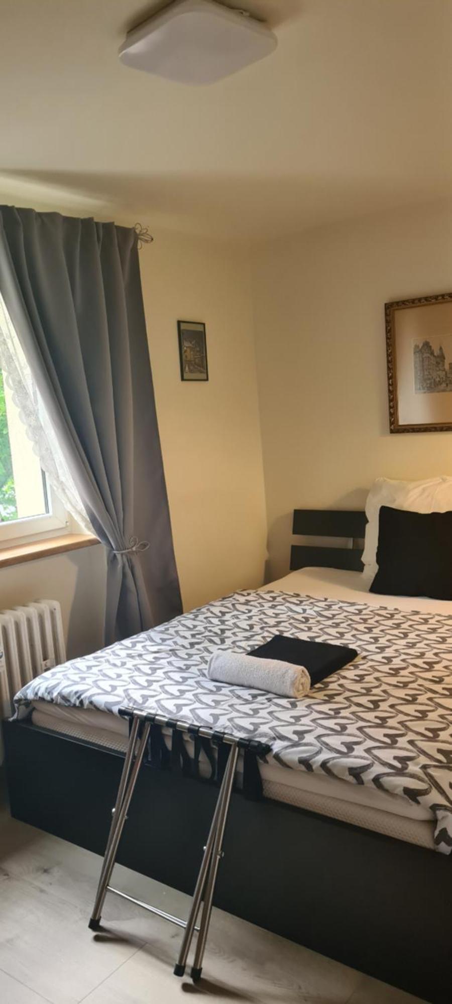 Airport Rooms Praag Buitenkant foto